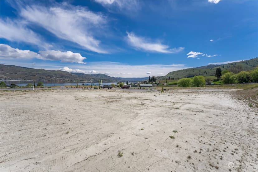 Property photo for 150 Loretta Lane, Chelan photo 3