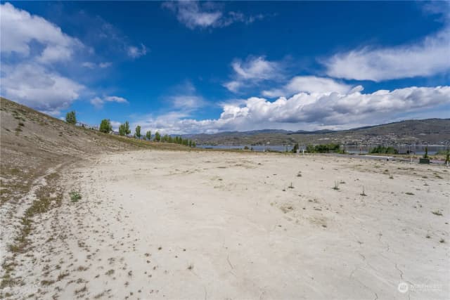 Property photo for 150 Loretta Lane, Chelan photo 2