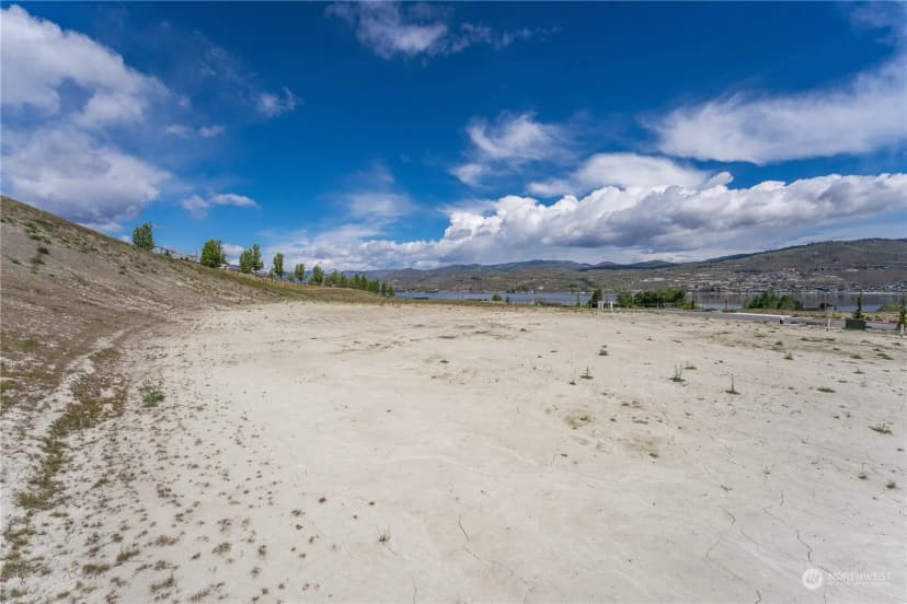Property photo for 150 Loretta Lane, Chelan photo 2