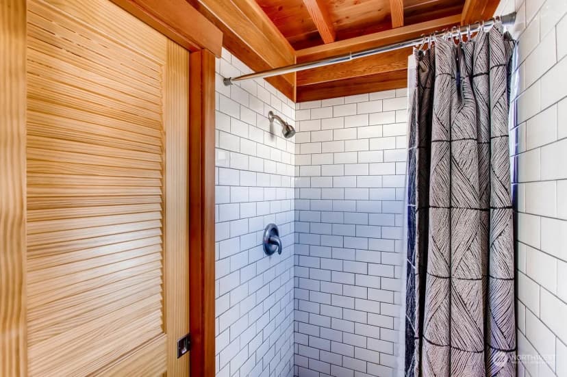 Property photo for 1900 Westlake Avenue N #b9, Seattle photo 15