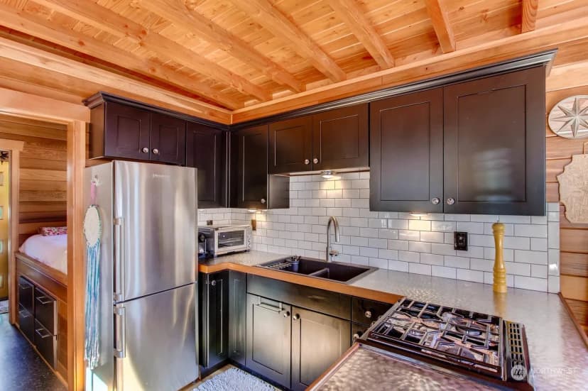 Property photo for 1900 Westlake Avenue N #b9, Seattle photo 9