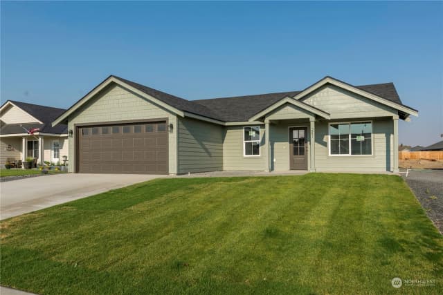 Property photo for 241 Parkside Place, Ephrata photo 3
