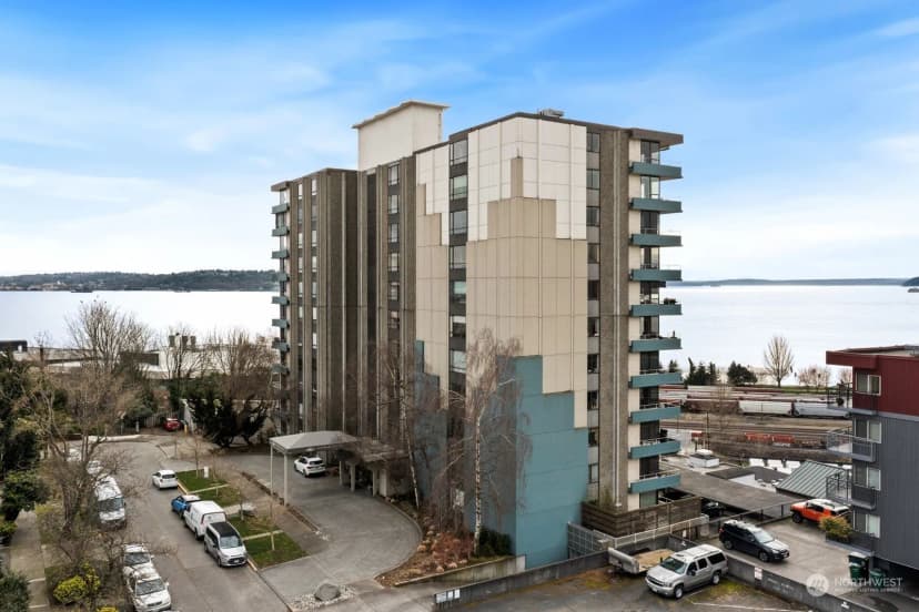 Property photo for 521 5th Avenue W #103, Seattle photo 17