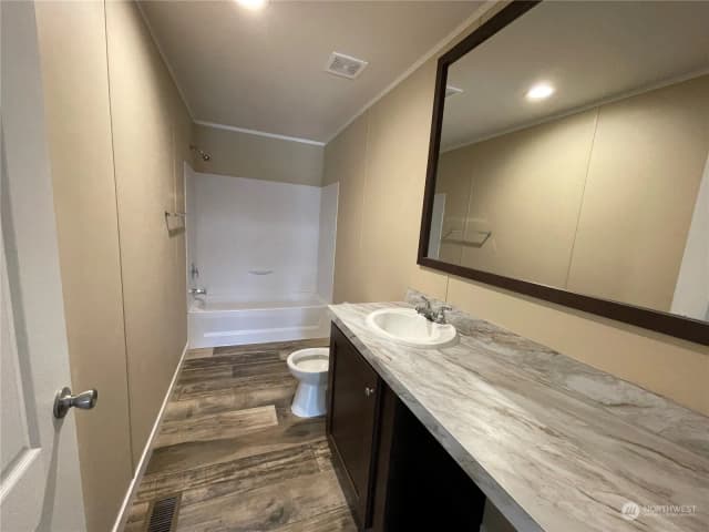 Property photo for 2700 Fruitvale Boulevard #14, Yakima photo 4