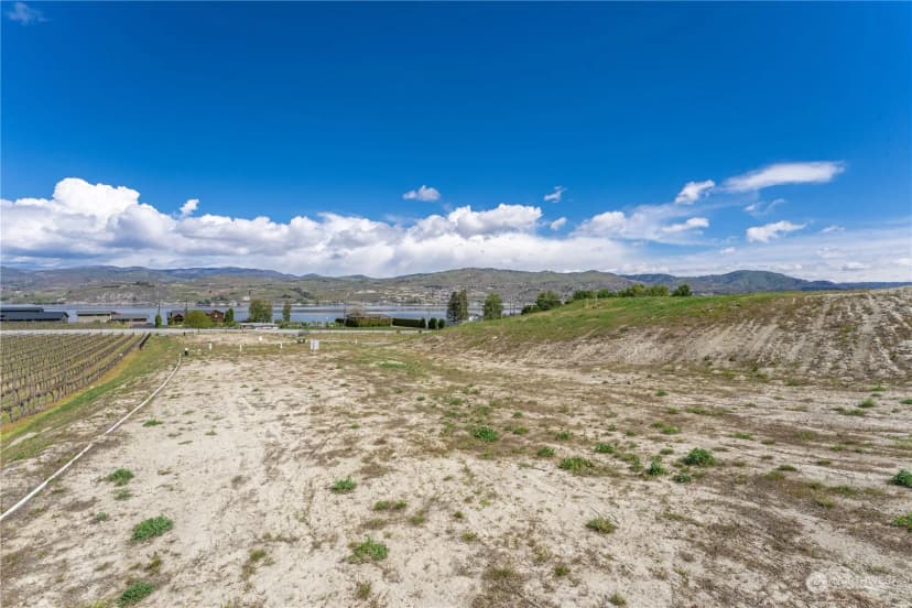 Property photo for 48 Loretta Lane, Chelan photo 2