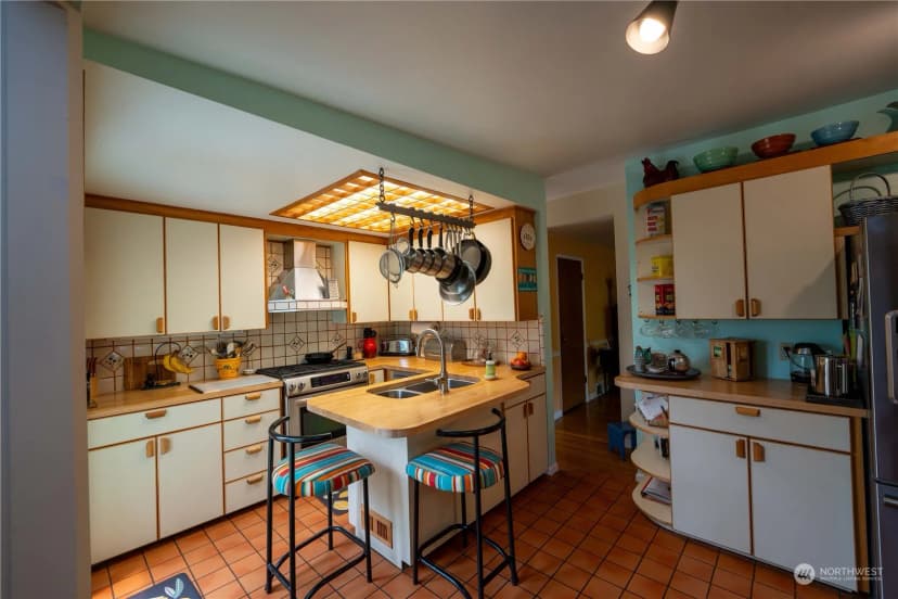 Property photo for 22024 88th Avenue W, Edmonds photo 12