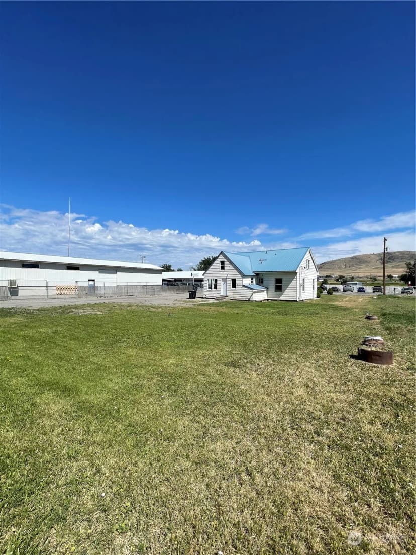 Property photo for 1579 2nd Ave N, Okanogan photo 32