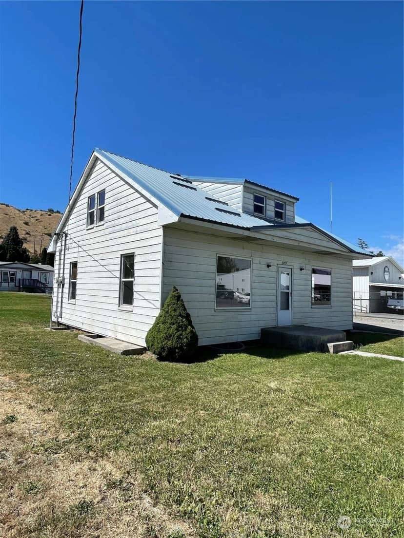 Property photo for 1579 2nd Ave N, Okanogan photo 3