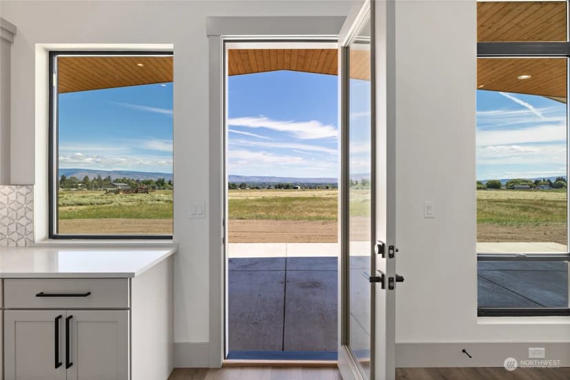 Property photo for 861 Waterbrook Lane, Ellensburg photo 4