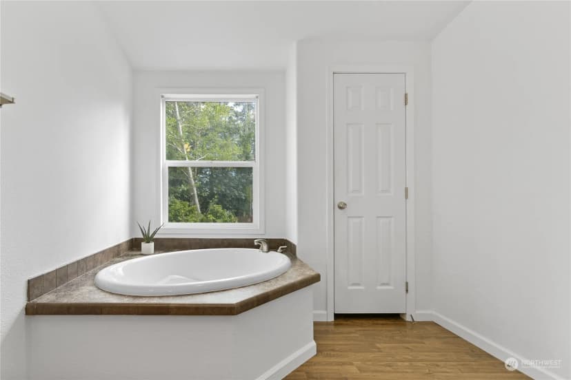 Property photo for 120 E Lakeshore Drive W, Shelton photo 17