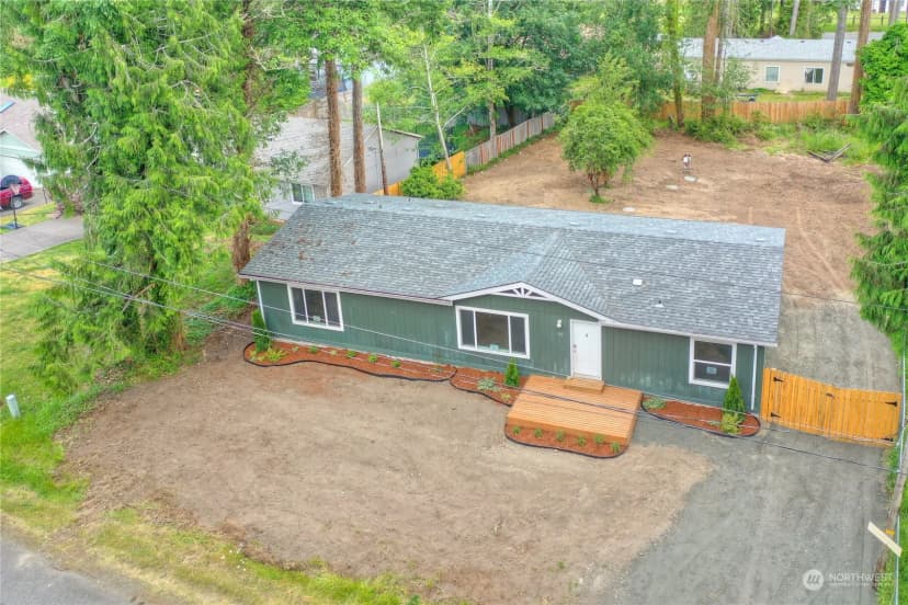 Property photo for 120 E Lakeshore Drive W, Shelton photo 2