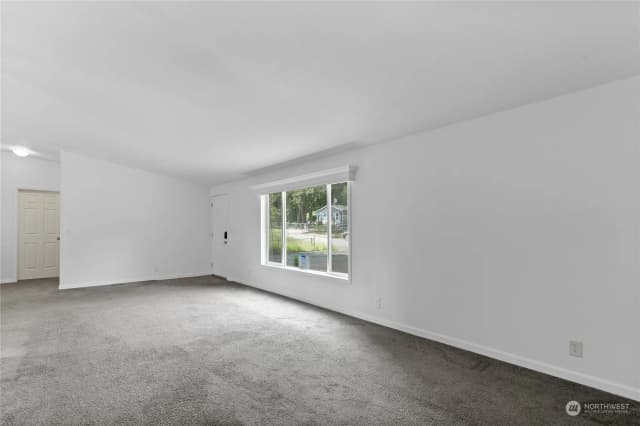Property photo for 120 E Lakeshore Drive W, Shelton photo 4