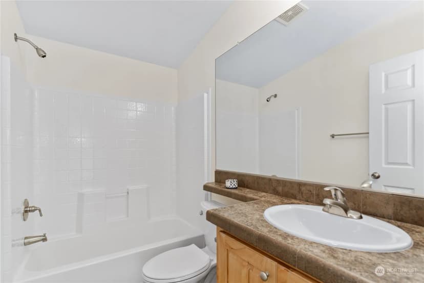 Property photo for 120 E Lakeshore Drive W, Shelton photo 19