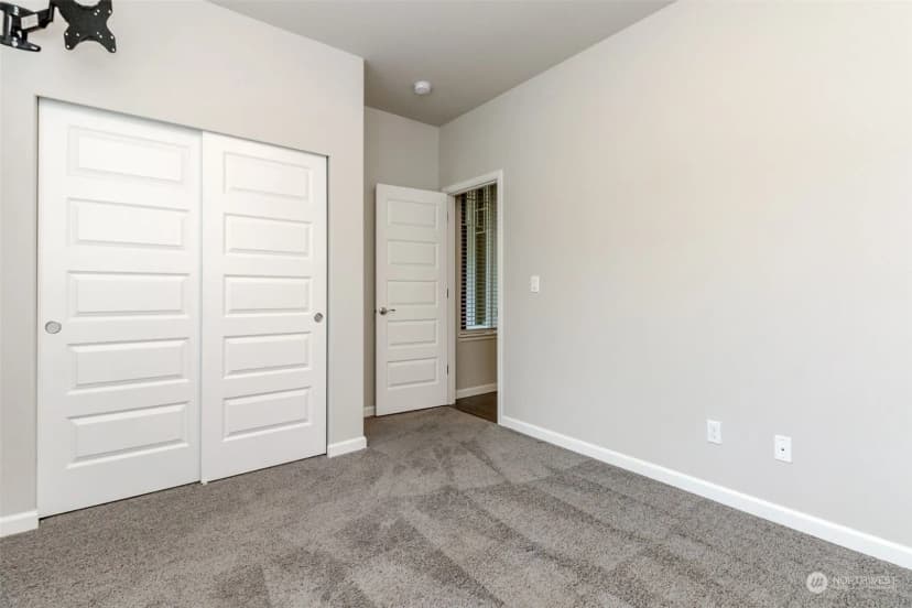 Property photo for 8317 Ne 52nd Avenue Ne, Lacey photo 10