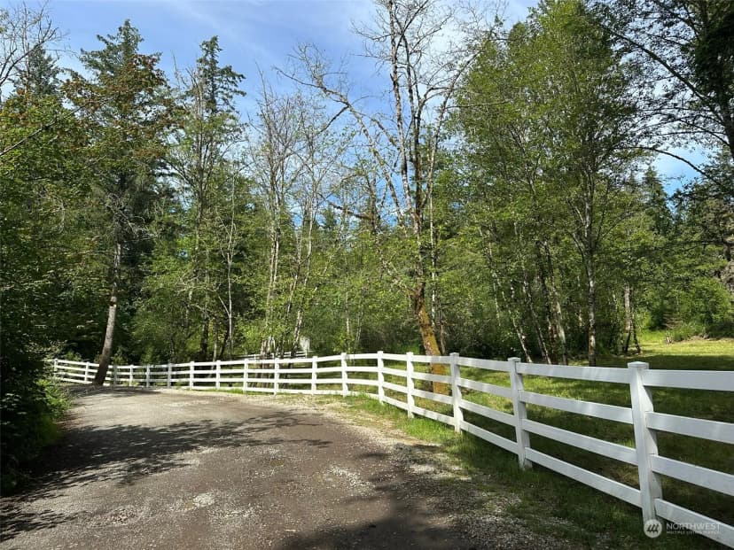 Property photo for 120 Xx 196th Avenue Ne, Redmond photo 19
