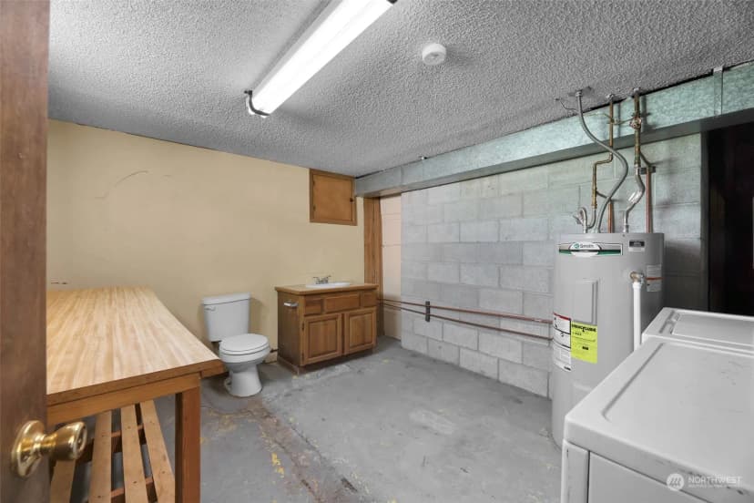 Property photo for 1609 Washington Avenue, Blaine photo 21