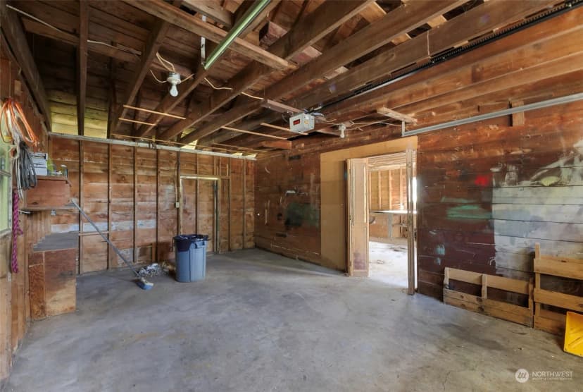 Property photo for 1609 Washington Avenue, Blaine photo 31