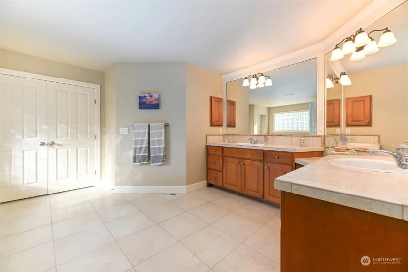 Property photo for 13913 233rd Street Se, Woodinville photo 27