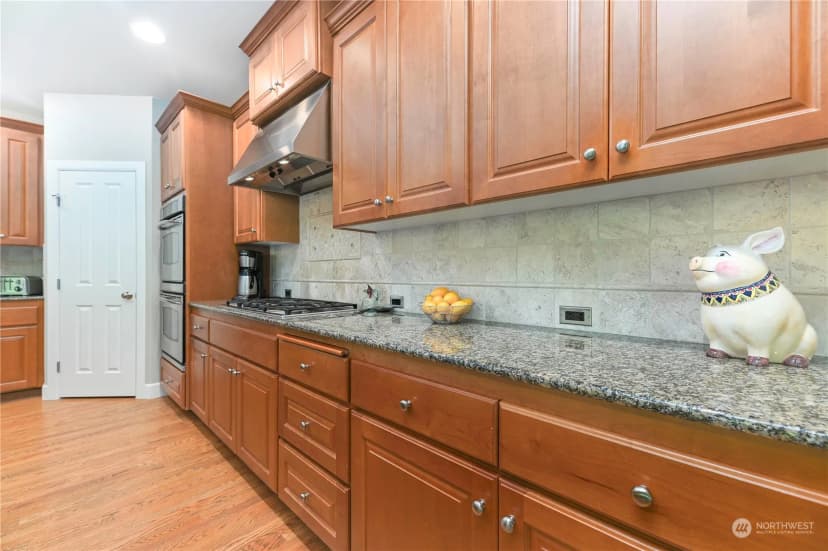 Property photo for 13913 233rd Street Se, Woodinville photo 15