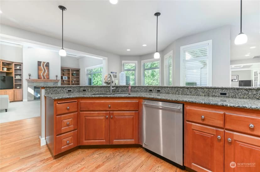 Property photo for 13913 233rd Street Se, Woodinville photo 14
