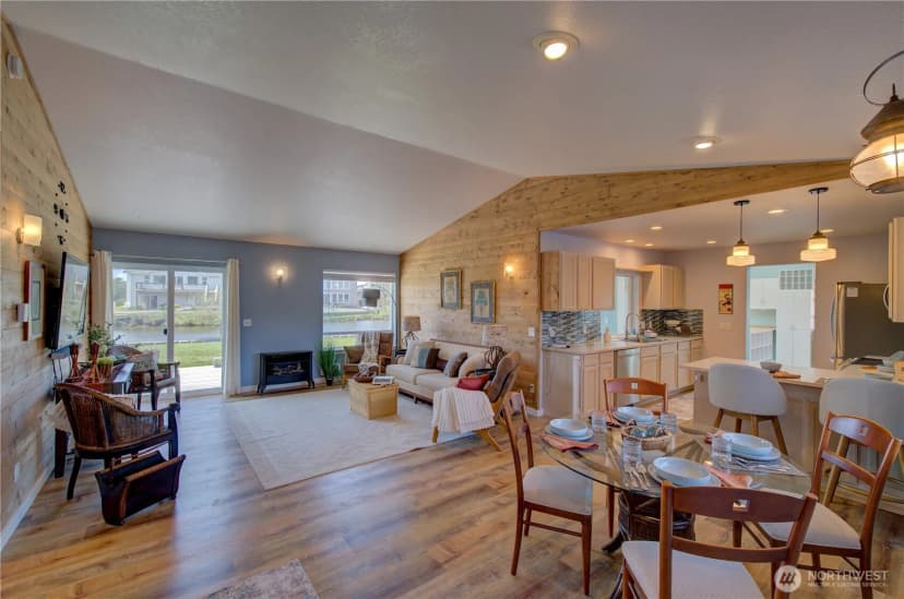 Property photo for 34807 H Place, Ocean Park photo 4
