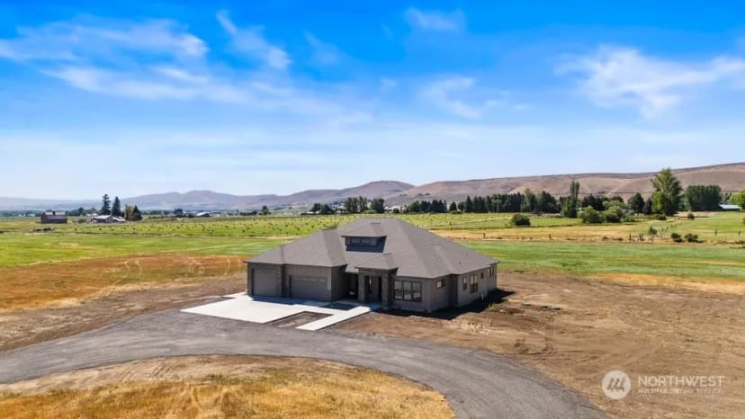 Property photo for 860 Waterbrook Lane, Ellensburg photo 2
