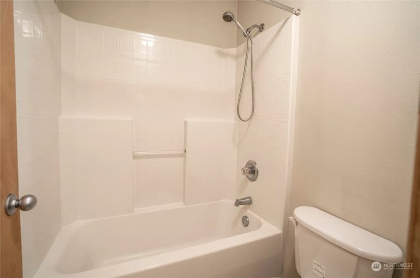 Property photo for 11525 7th Avenue Ct E, Tacoma photo 24