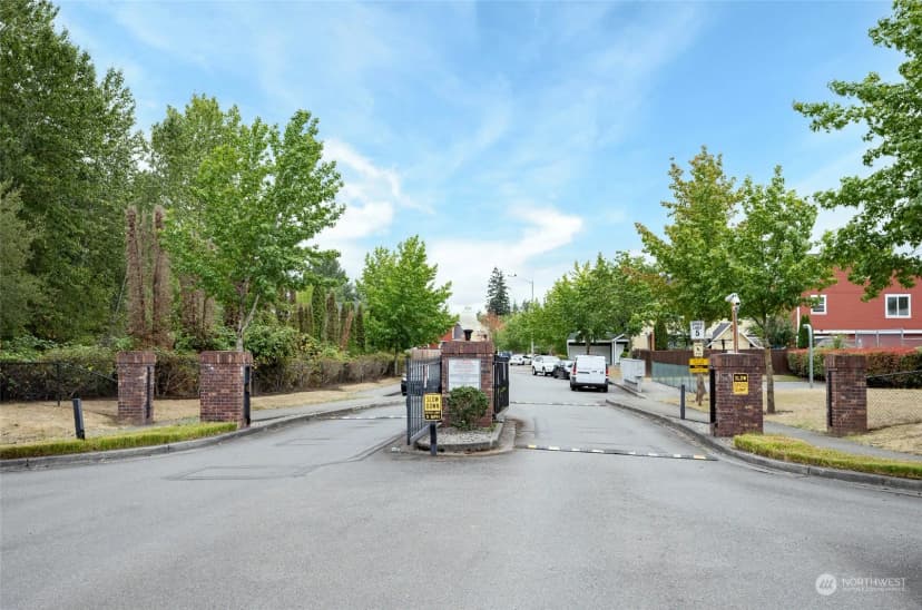 Property photo for 11525 7th Avenue Ct E, Tacoma photo 29