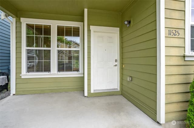 Property photo for 11525 7th Avenue Ct E, Tacoma photo 2