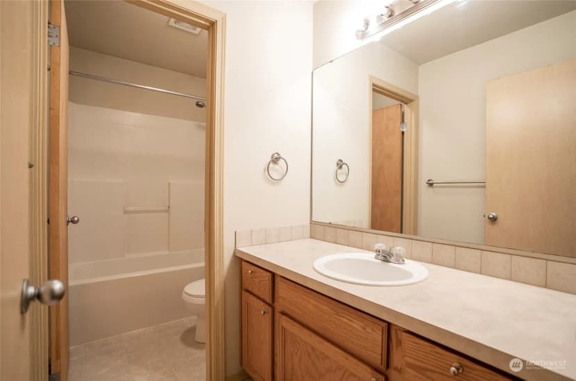 Property photo for 11525 7th Avenue Ct E, Tacoma photo 23