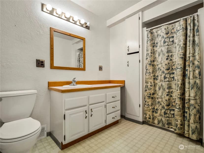 Property photo for 15860 Ne Liberty Loop Road, Poulsbo photo 11
