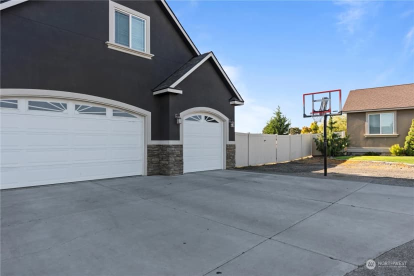 Property photo for 1410 E Palos Verdes Ln., Othello photo 2
