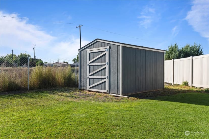 Property photo for 1410 E Palos Verdes Ln., Othello photo 37