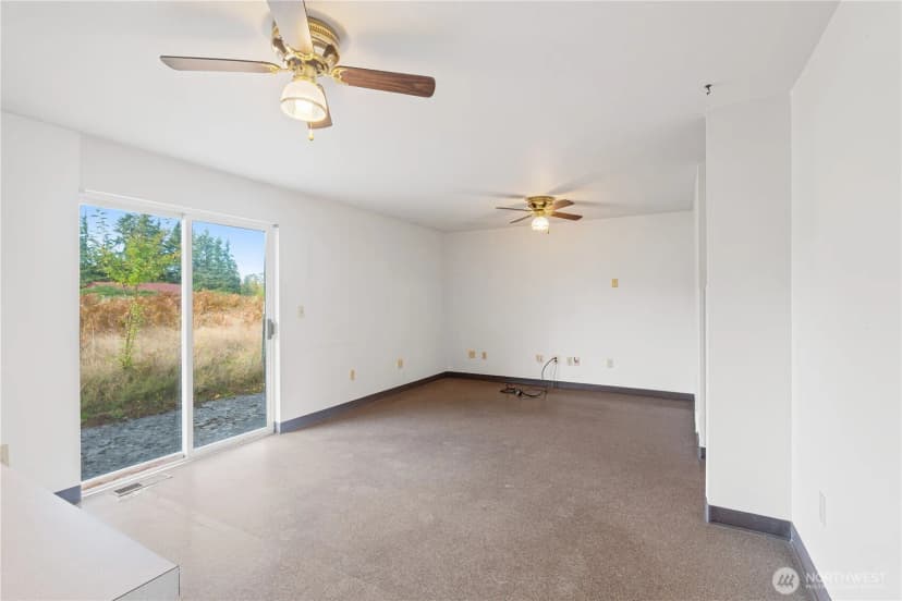 Property photo for 858 E Smith Road, Bellingham photo 26