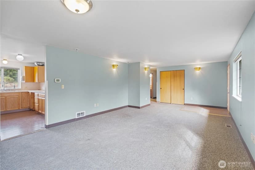 Property photo for 858 E Smith Road, Bellingham photo 22