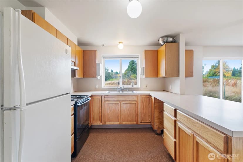 Property photo for 858 E Smith Road, Bellingham photo 24