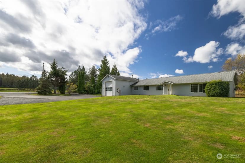 Property photo for 858 E Smith Road, Bellingham photo 12