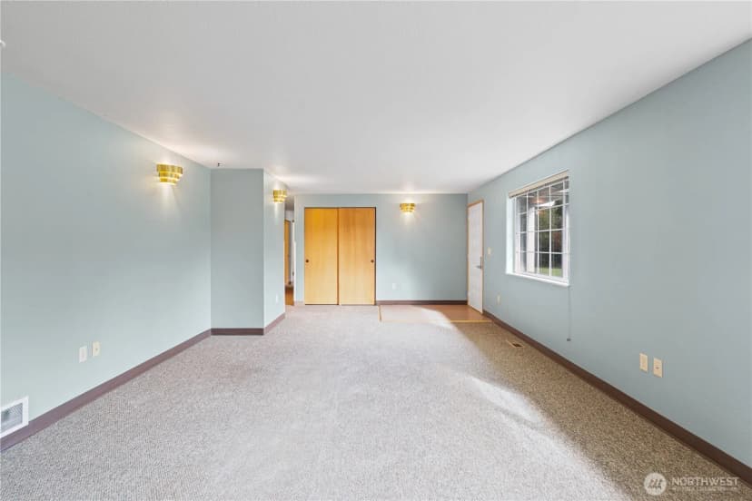 Property photo for 858 E Smith Road, Bellingham photo 23