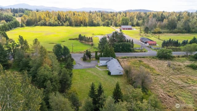 Property photo for 858 E Smith Road, Bellingham photo 4