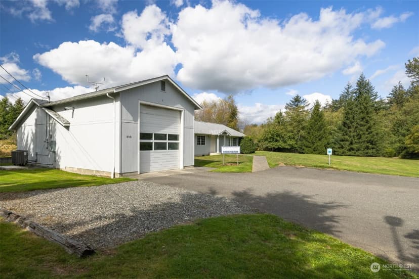 Property photo for 858 E Smith Road, Bellingham photo 15