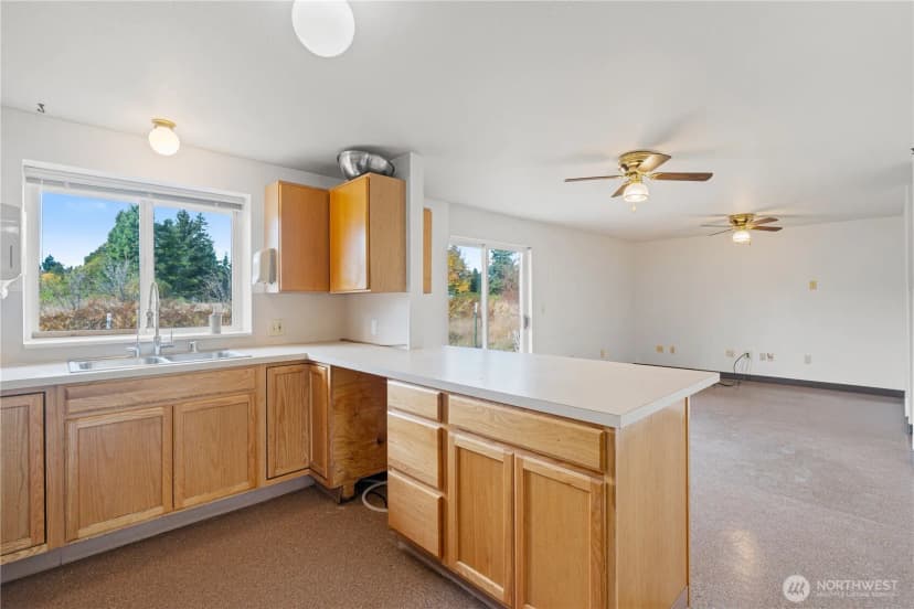 Property photo for 858 E Smith Road, Bellingham photo 36