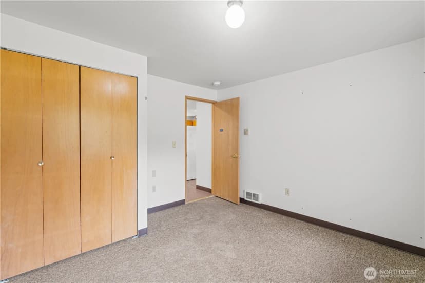 Property photo for 858 E Smith Road, Bellingham photo 40