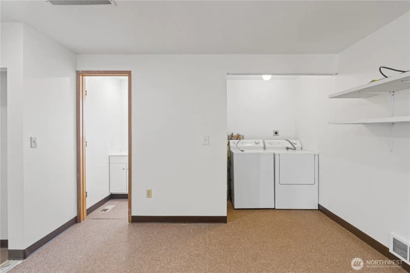 Property photo for 858 E Smith Road, Bellingham photo 38