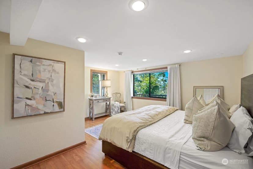 Property photo for 4825 88th Avenue Se, Mercer Island photo 14