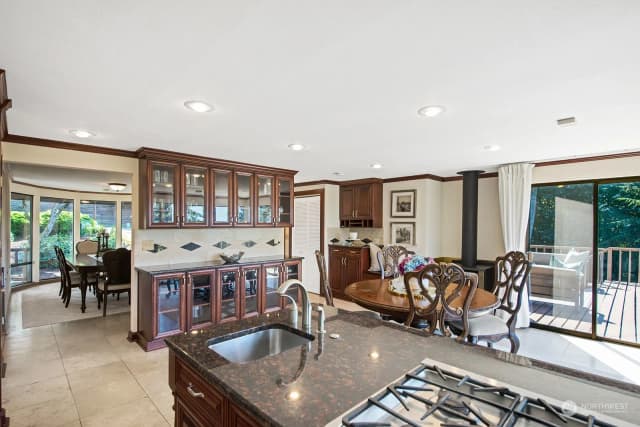 Property photo for 4825 88th Avenue Se, Mercer Island photo 2