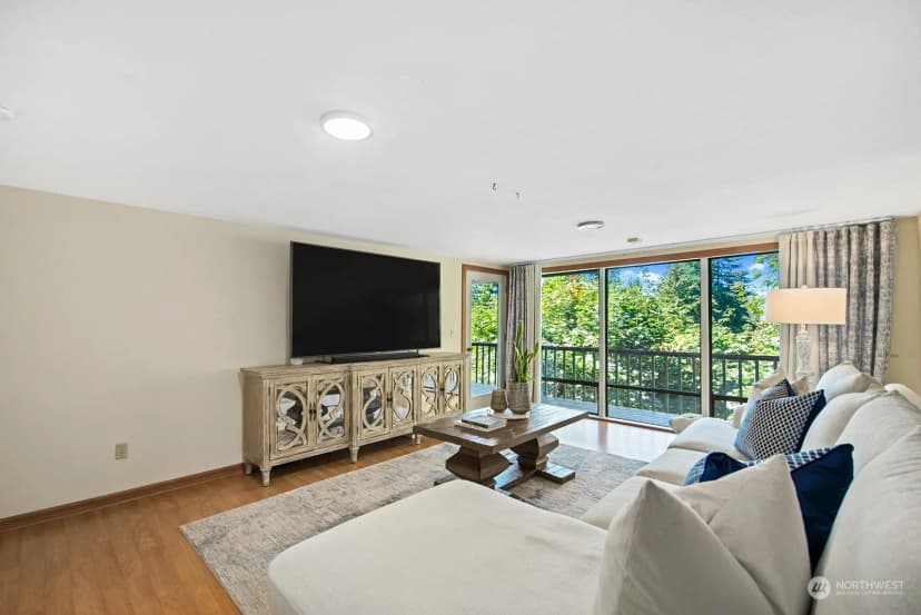 Property photo for 4825 88th Avenue Se, Mercer Island photo 17