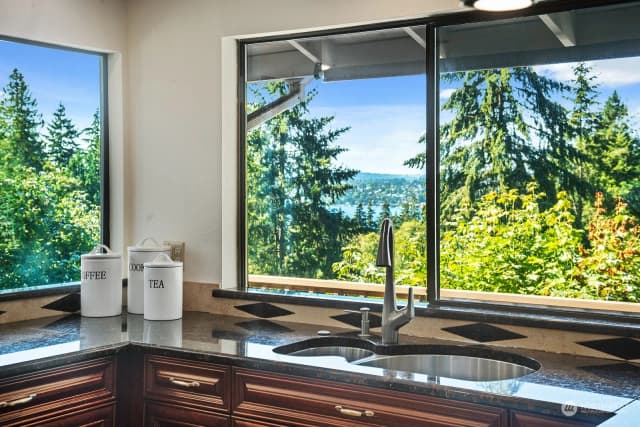 Property photo for 4825 88th Avenue Se, Mercer Island photo 5