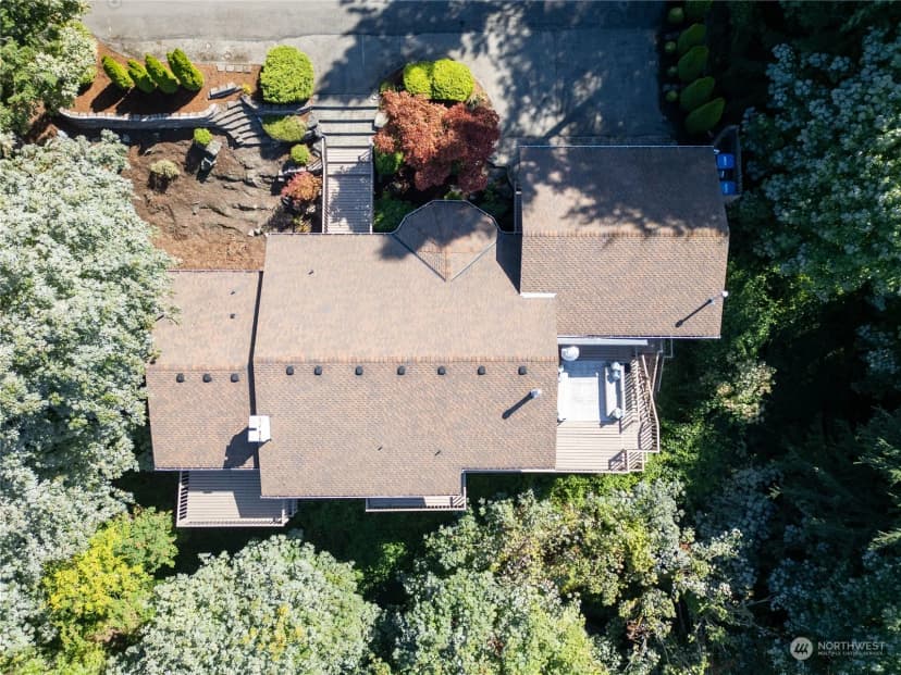 Property photo for 4825 88th Avenue Se, Mercer Island photo 23