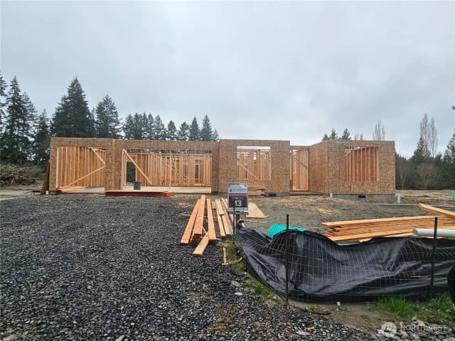 Property photo for 10130 Royal Valley Road Ne, Poulsbo photo 2