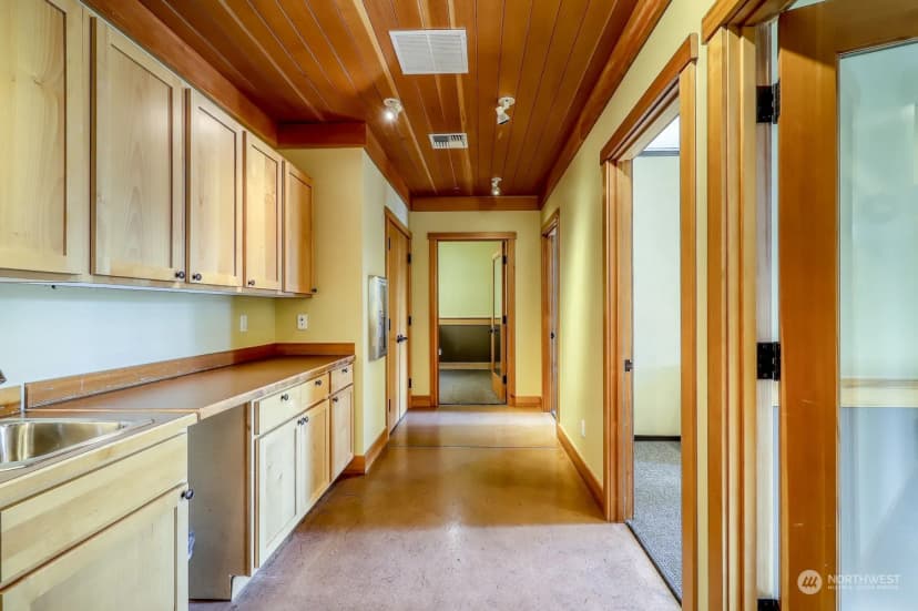 Property photo for 840 Madison Avenue N, Bainbridge Island photo 6